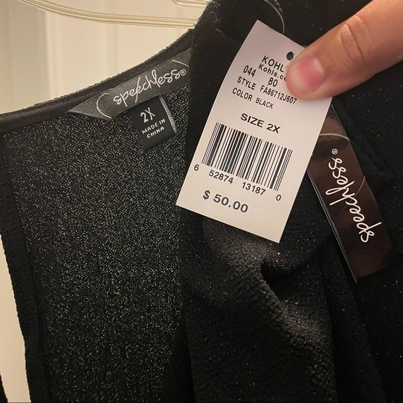 Junior’s Plus Size Speechless Long Sleeve Mock Wrap Dress. Size 2X - Picture 6 of 6